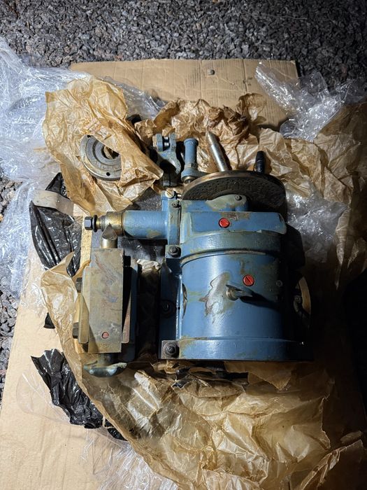 Універсальна ділильна голова Удг-200А