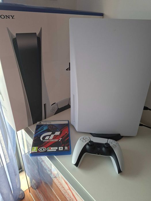 Playstation 5 Standard 825gb, com leitor discos