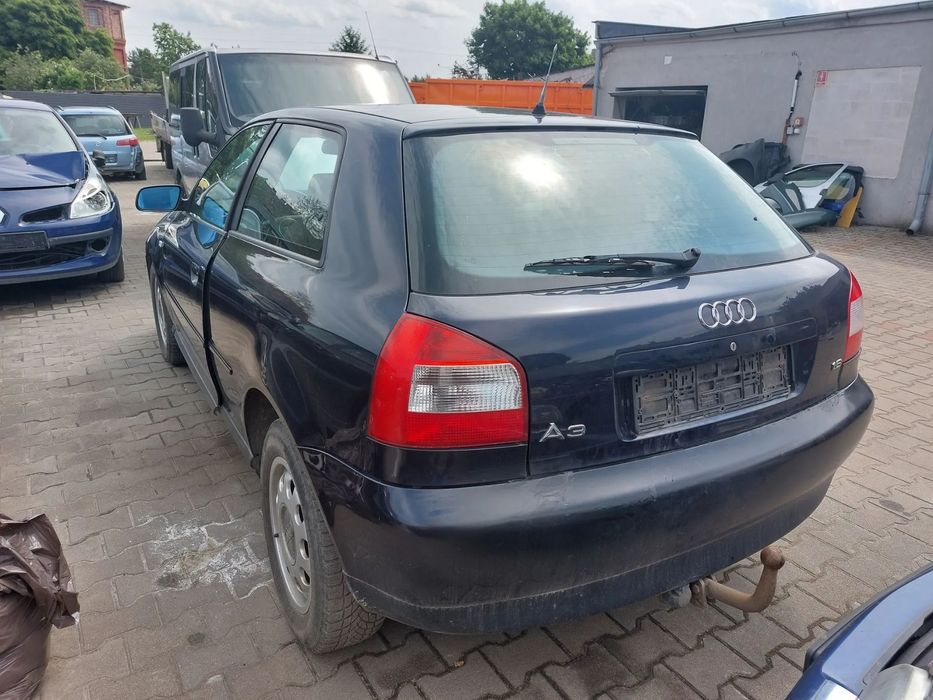 AUDI A3 8L  na części 3D 2001 1,6 i drzwi szyba silnik maska lusterko