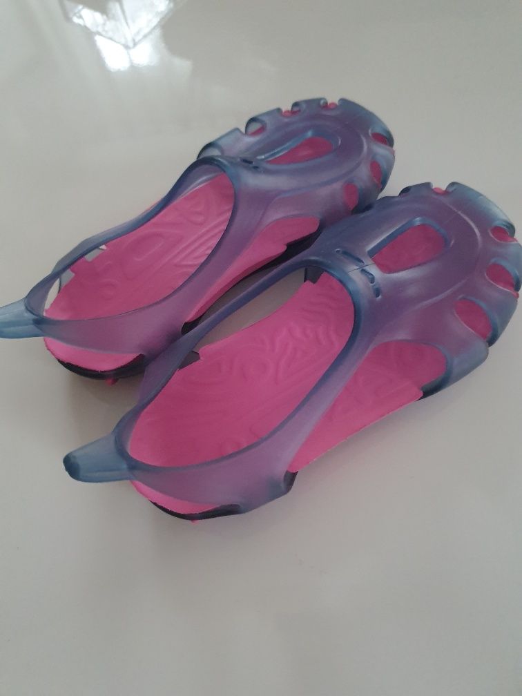 Buty do wody różowe 26 Decathlon