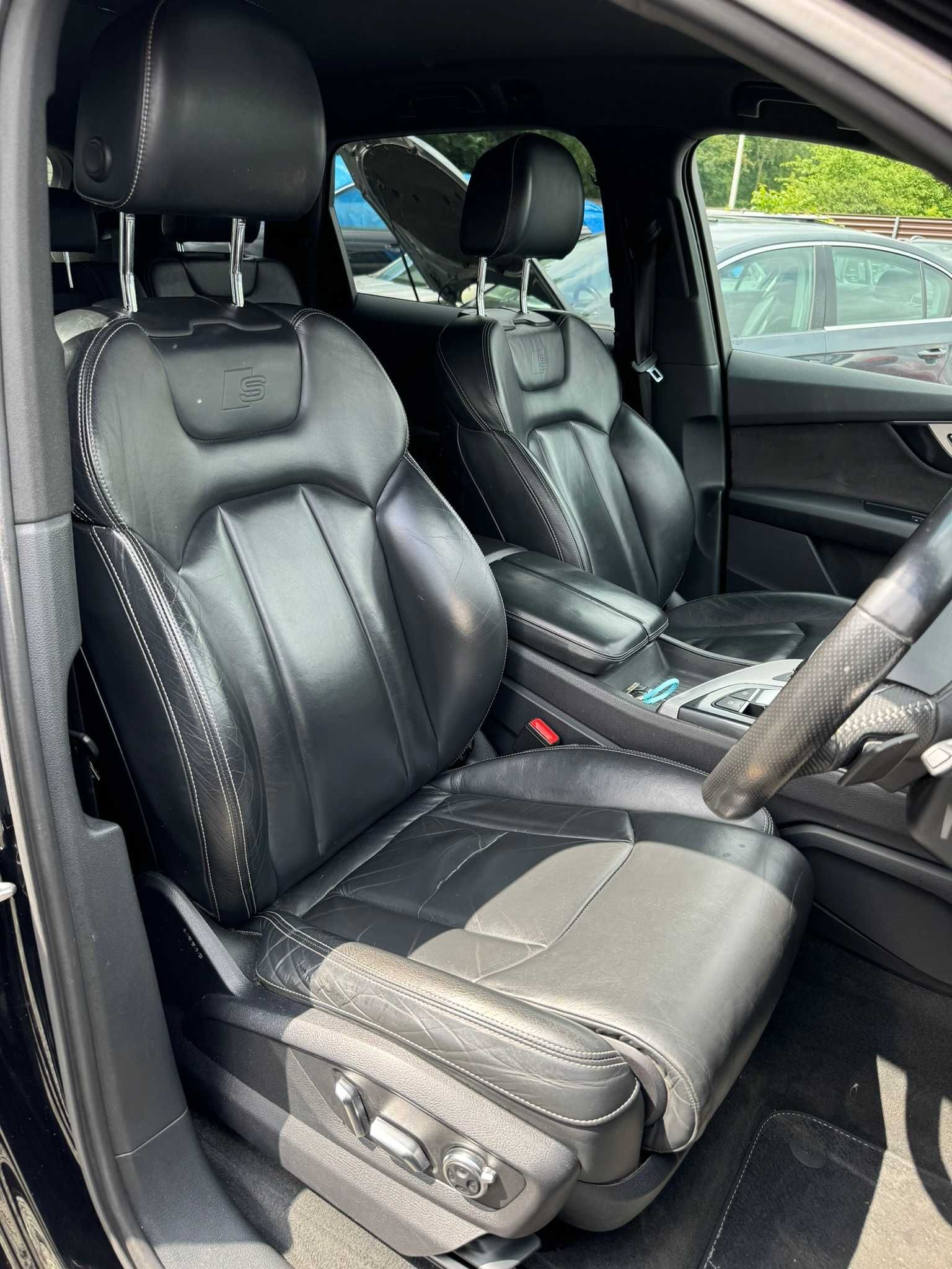 Комплектний перід Audi Q7 4M бампер капот крило фара CRTC 3.0