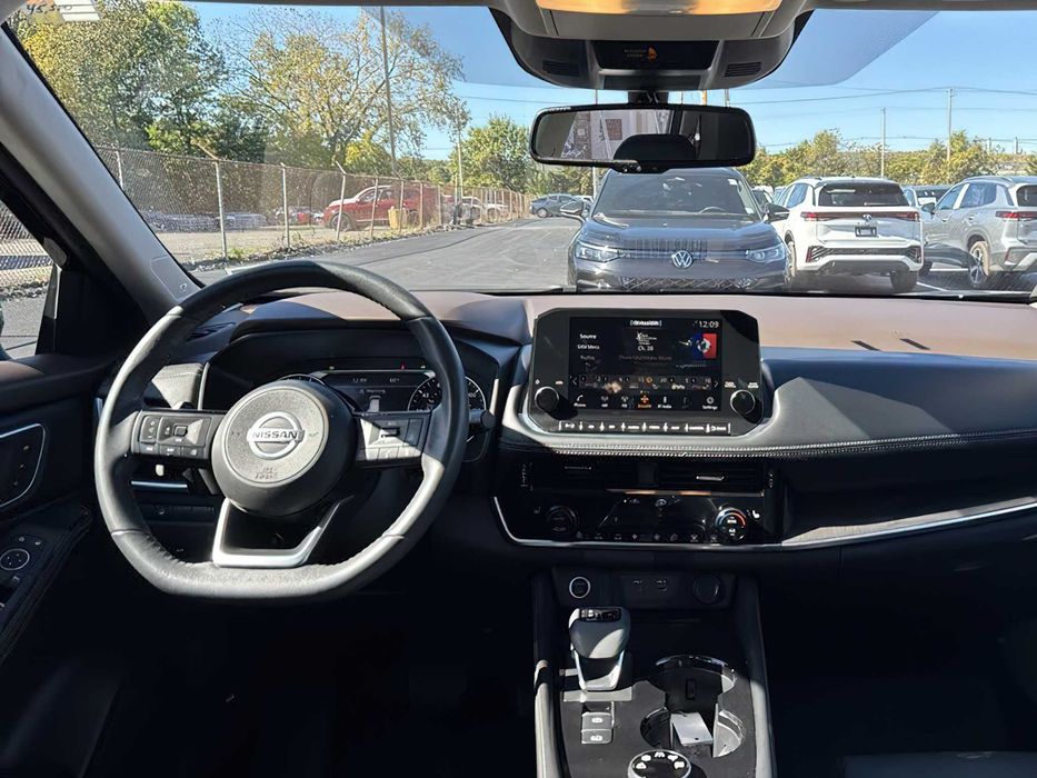 Nissan Rogue SL      2021