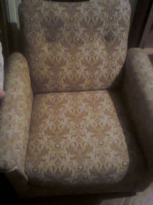 Кресло, стулья раскладные, комод, мебель б/у.