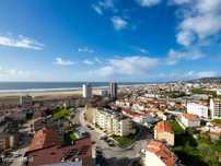 Venda apartamento T3 com Terraço e garagem, com Vistas de mar em Bu...