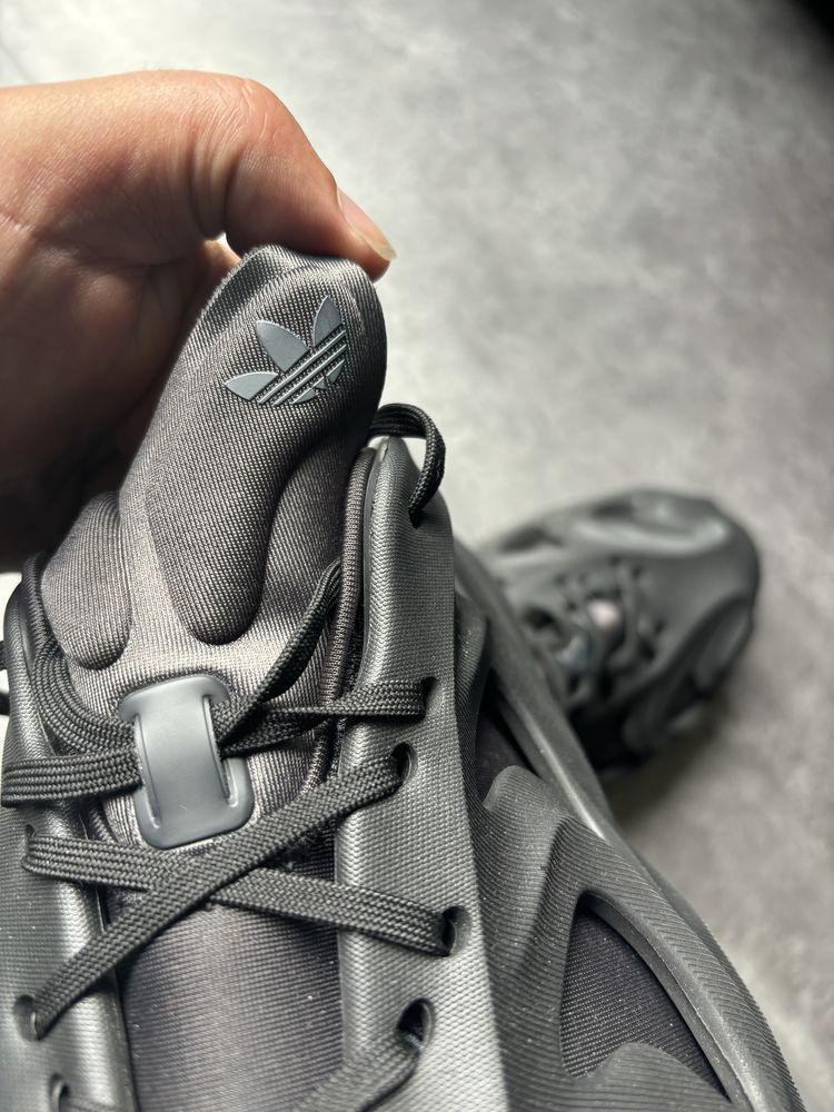 Adidas Adifom novas