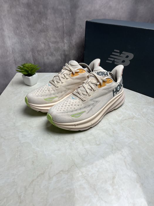 Кроссовки Hoka Clifton 9 Розмір 42.5 Original Взуття