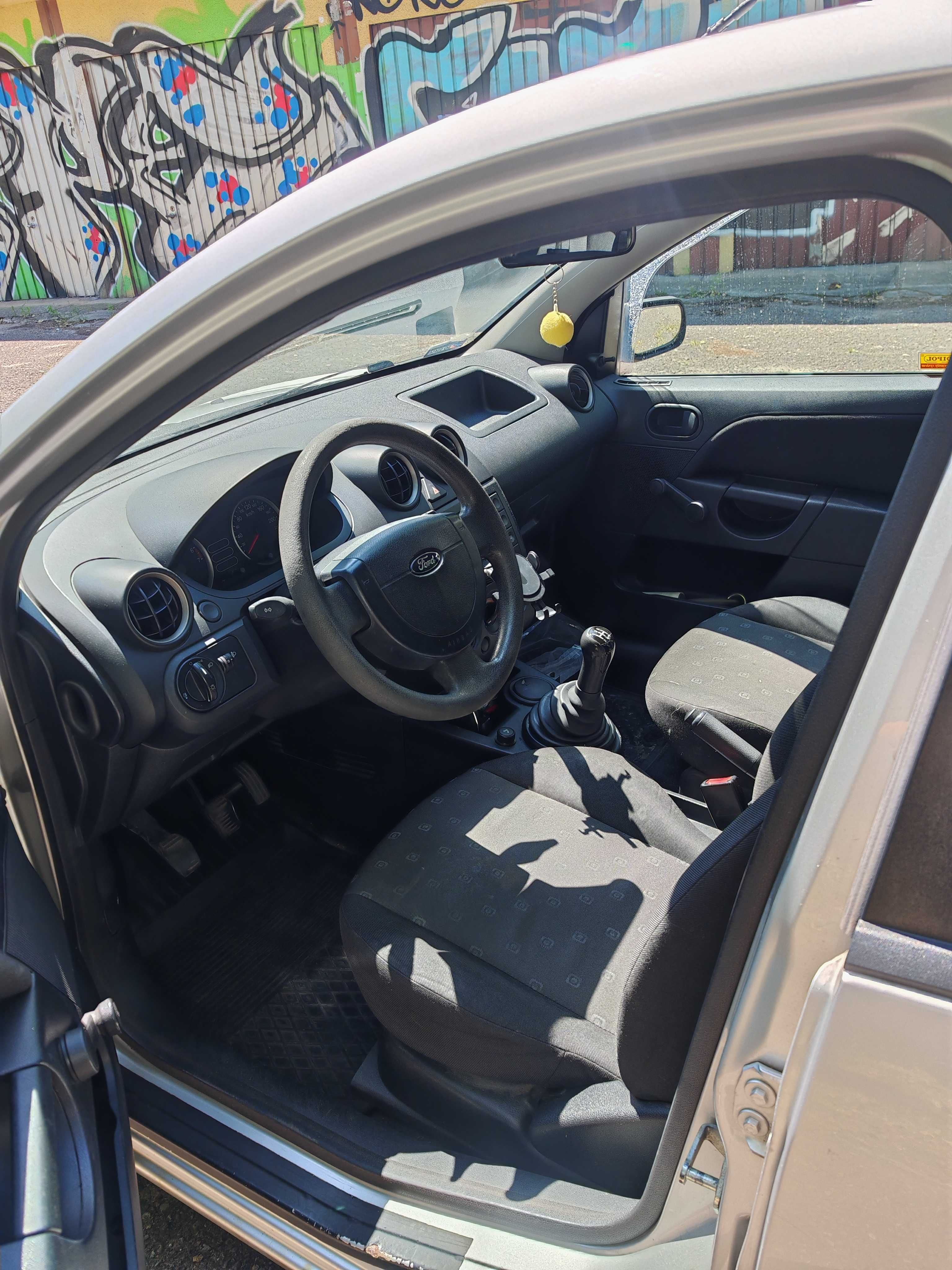 Ford fiesta 2004