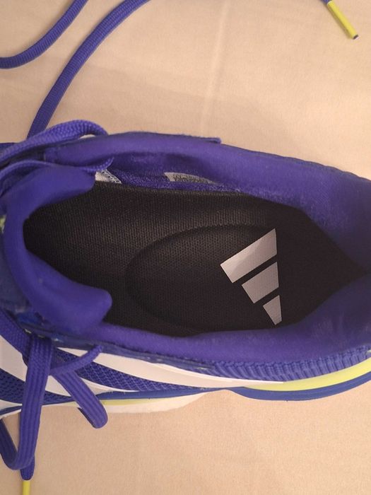 Ténis Adidas Stabil 16