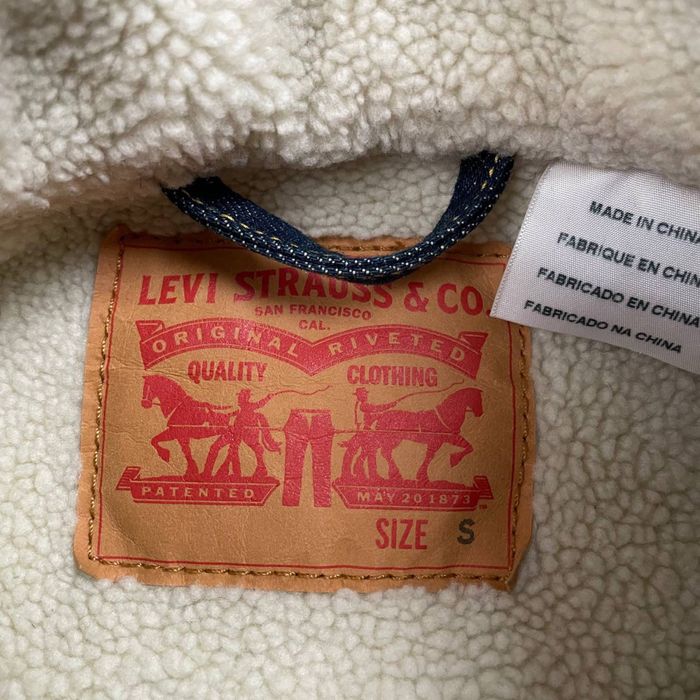 Джинсова куртка, шерпа Levi's Sherpa Trucker