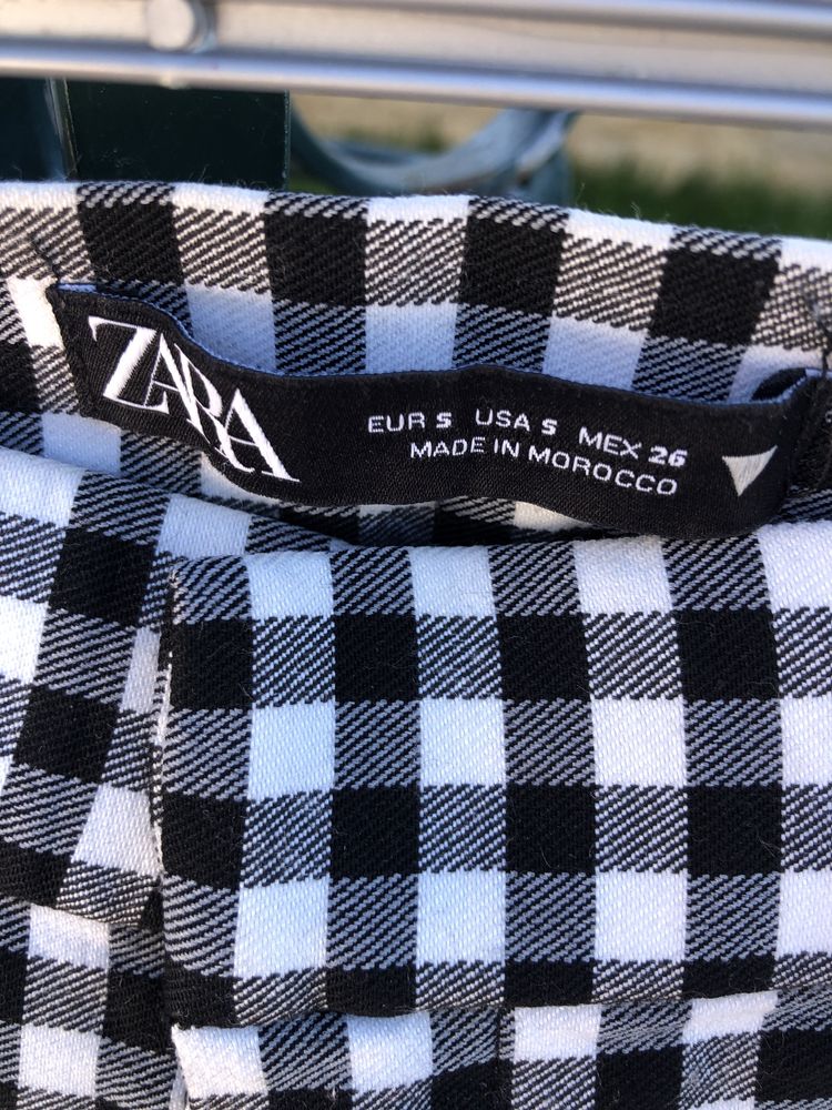 Calcas Zara xadrez com elastano