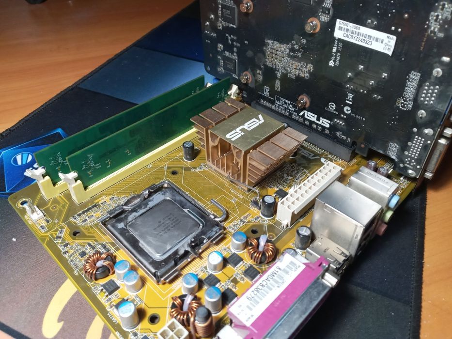 Комплект з материнкою проц.