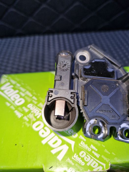 Реле регулятор Valeo 595458