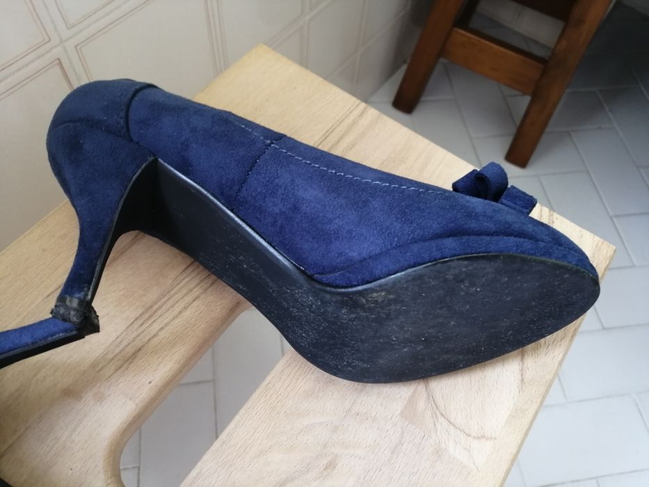 Sapatos Maripaz em Camurça Nº 39