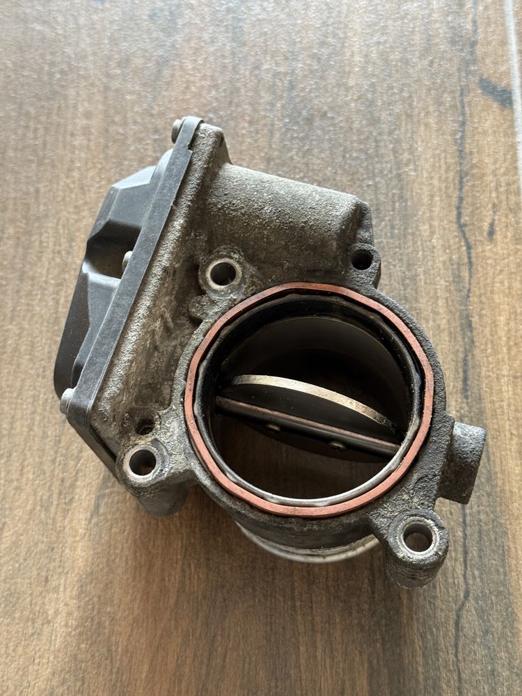 Дроссельна заслонка Volkswagen VW T5 GP Т5 2.0 (03L128063H)