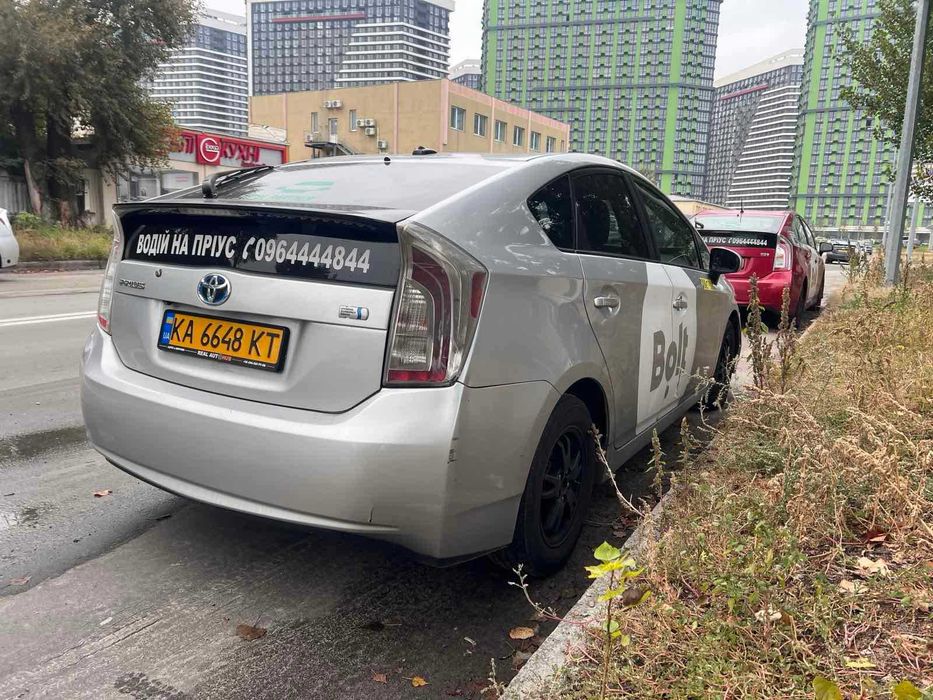 Робота у таксі Заправка за рахунок компанії*