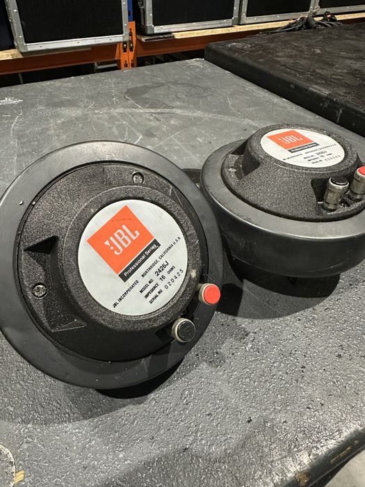 Drives agudos JBL 2426J 2” em bom estado