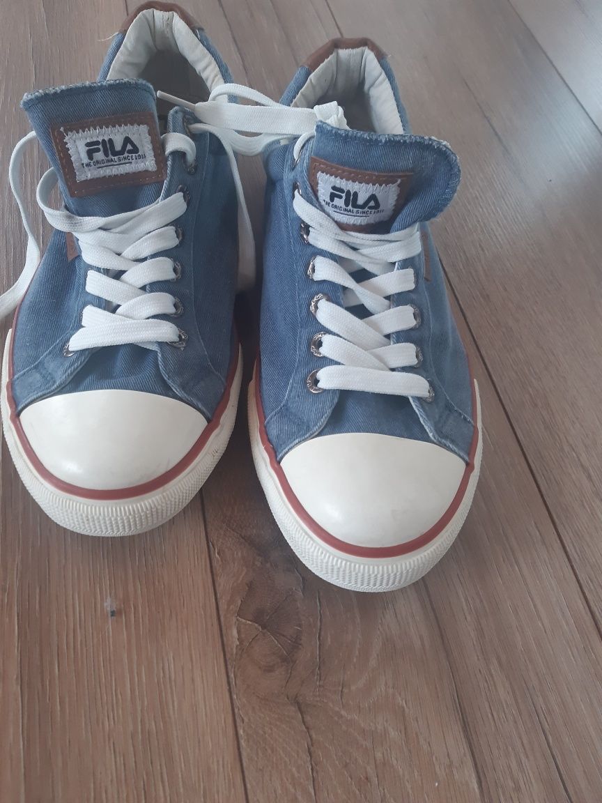 Trampki jeansowe Fila. 43 rozm.