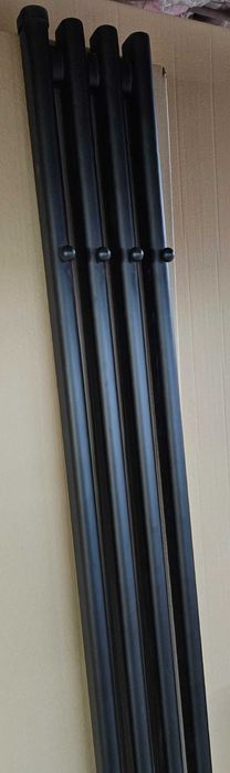 Grzejnik pionowy dekoracyjny 180x18 z wieszakami, różne kolory, nowe