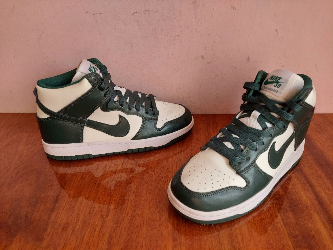 Кросівки Nike Dunk High оригінал 

Розмір по бірці:
Us 8.5  UK 7.5  EU
