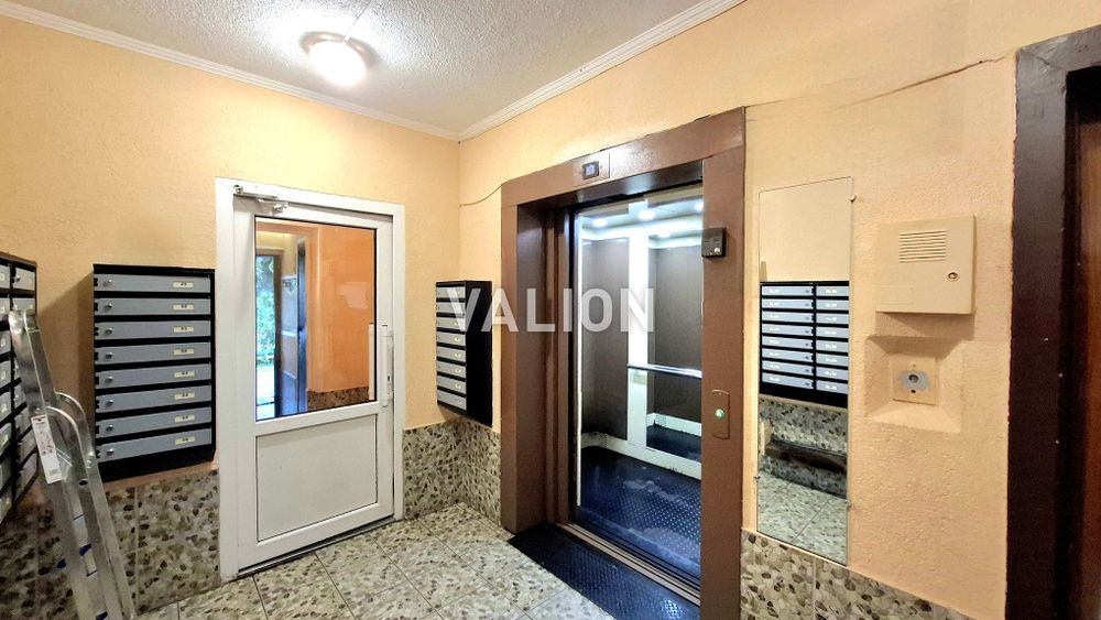 Продаж 1 кім. квартири, ремонт, Харківське шосе, метро Харківська