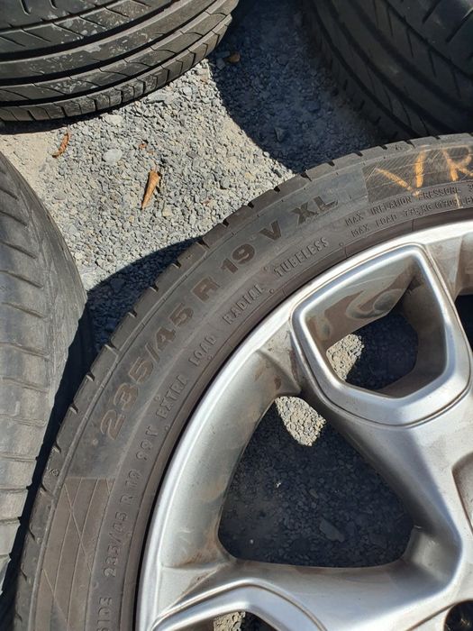 Alufelgi Felgi 19 5x108 Oryg FORD KUGA 19x8J ET52.5 Opony 235/45 R19