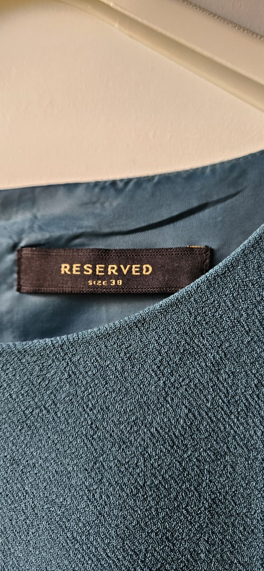 Sukienka Reserved M