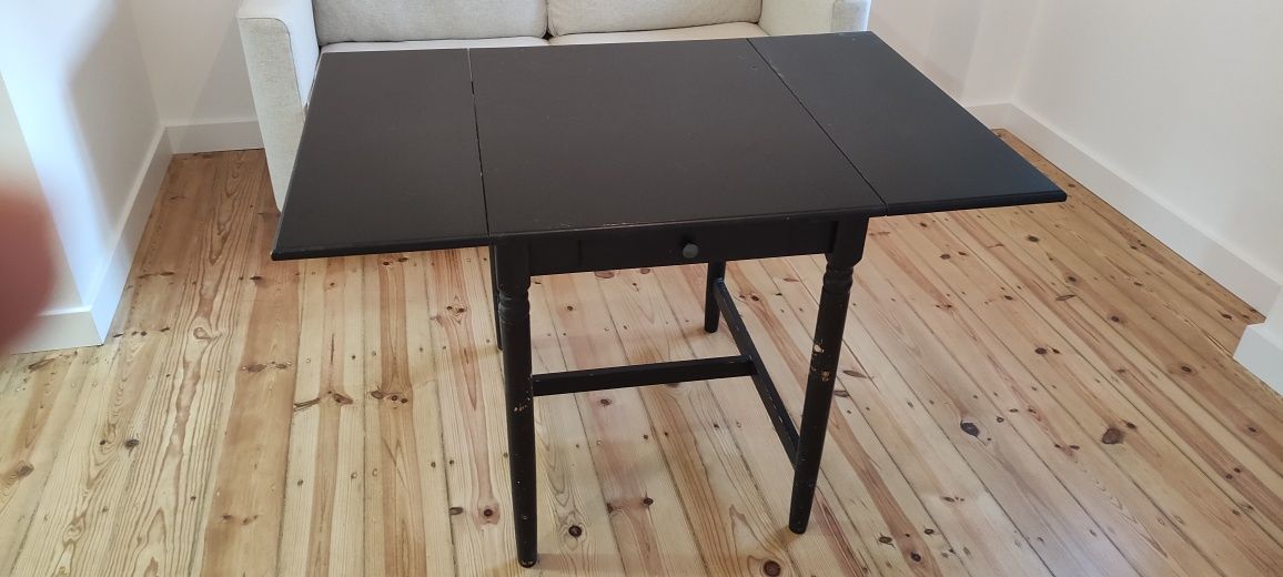 Mesa IKEA extensível preta