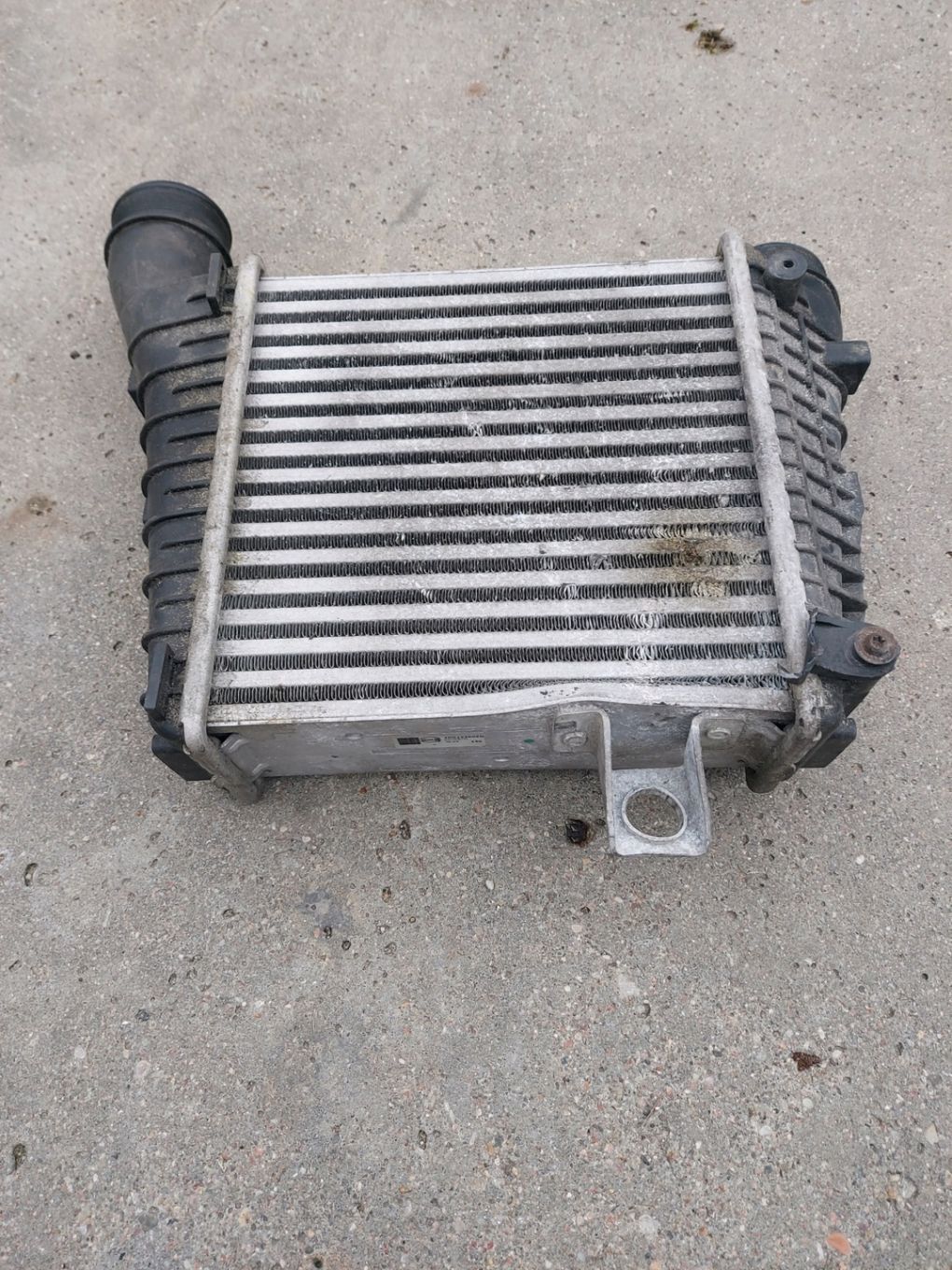 INTERCOOLER CHŁODNICA PRAWA AUDI A8 D4 4H 4.2 TDI 4H0145806H