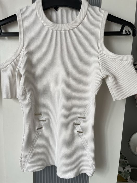 Bluzeczka wyciete ramiona Marciano by Guess