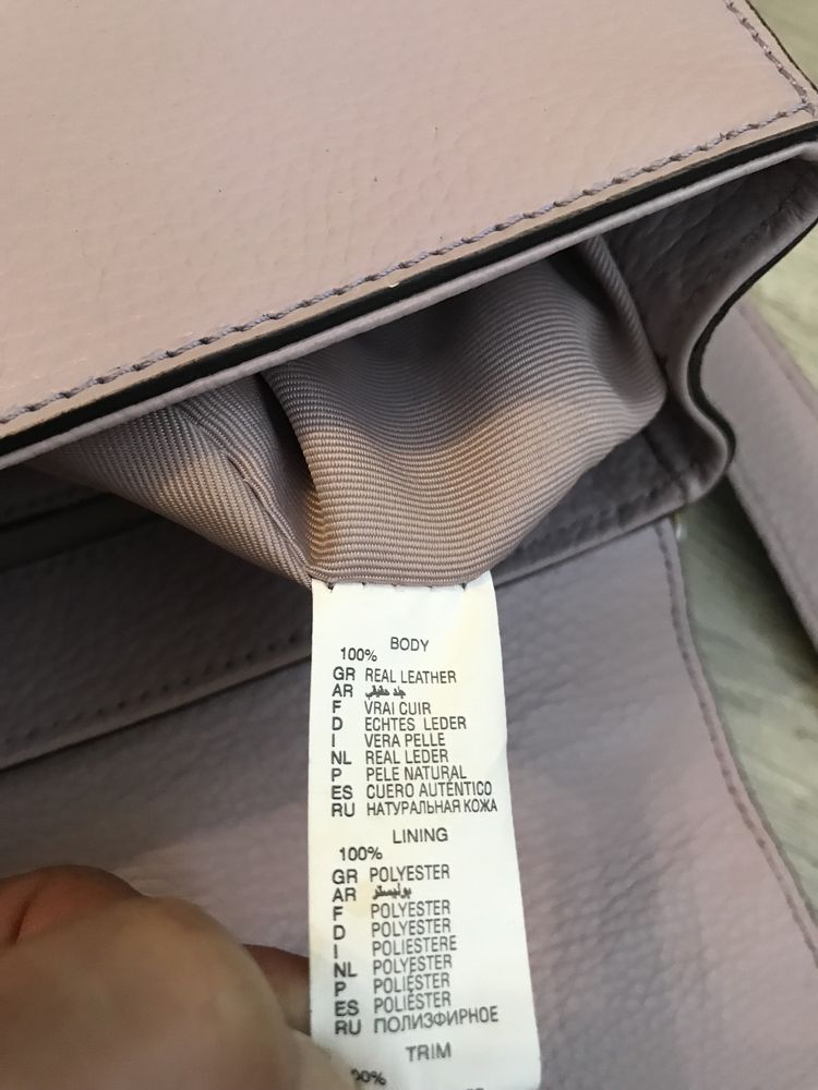 Шкіряна оригінальна сумка крос-боді valentino в трендовому кольорі