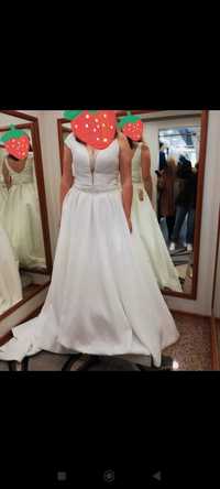 Vestido de noiva novo com etiqueta