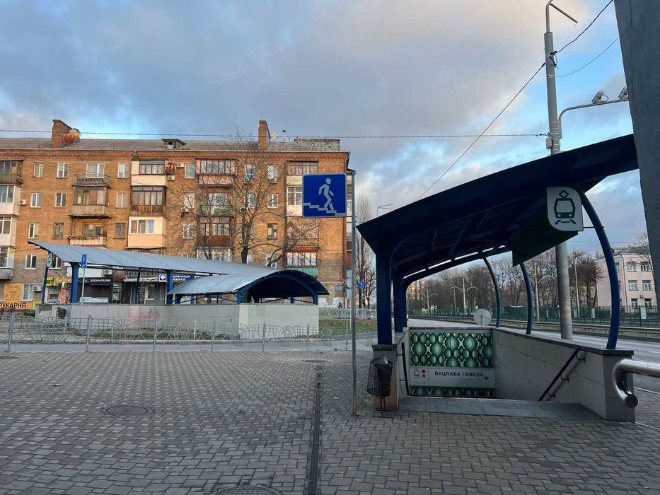 без %  трикімнатна Соломʼянський район по вул. Вацлава Гавела 57/38