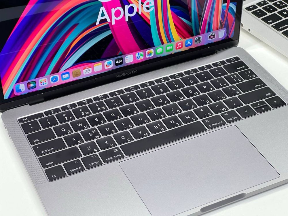 MacBook Pro 13 2017 I5 8GB 256GB  #2815