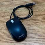Rato ótico Microsoft de tamanho pequeno com ligação USB