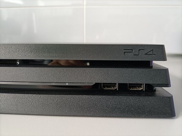 PlayStation 4 Pro / PS4 PRO / SSD / 7 gier / stan idealny