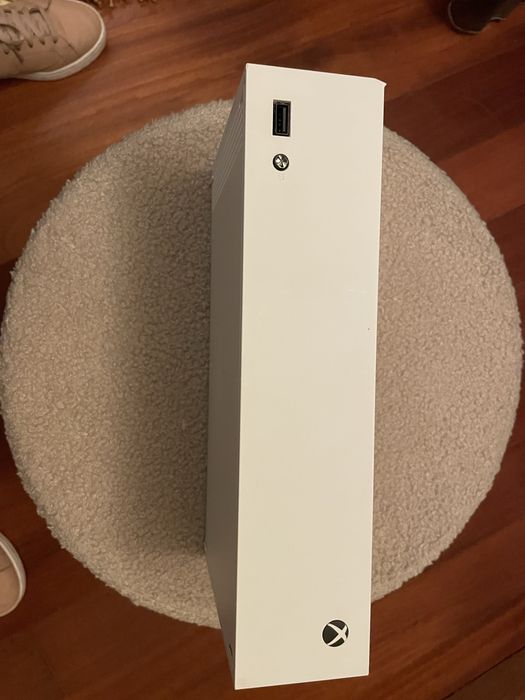 Xbox Series S 512GB + 2 comandos