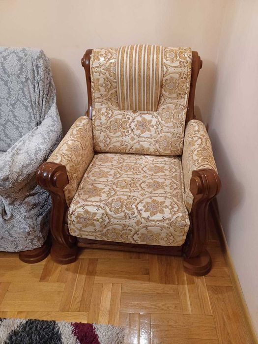 Диван з натурального дерева