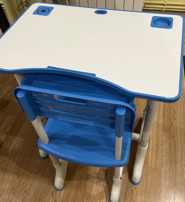 Дитячий стіл парта та клісло з регулюванням висоти