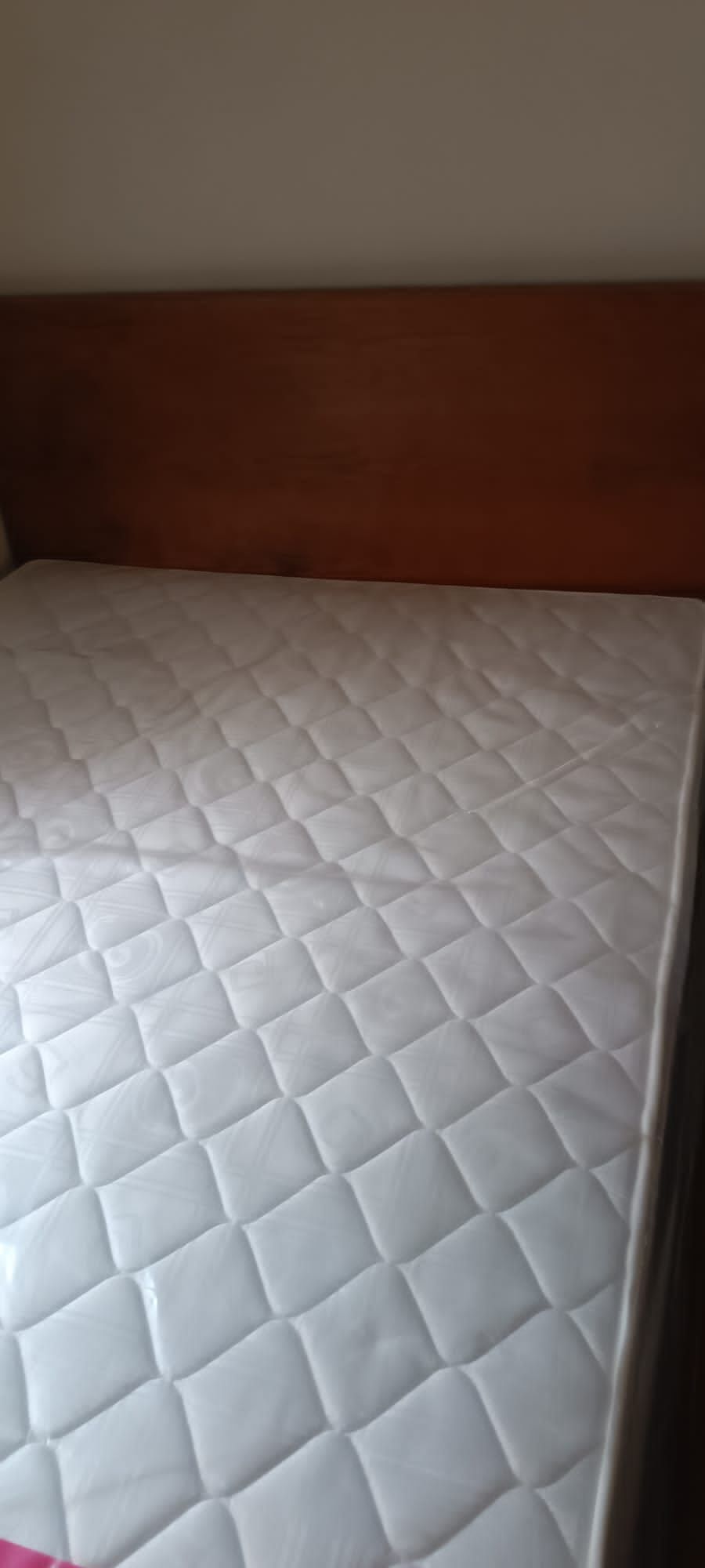 Cama nova numca usada