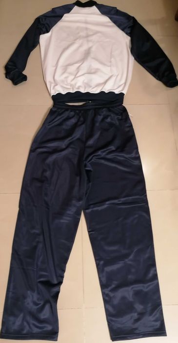 Fato de treino, XL, tecido de qualidade, novo, por 15€