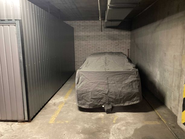 Sprzedam miejsce parkingowe z garażu podziemnym - ul. Ceramiczna