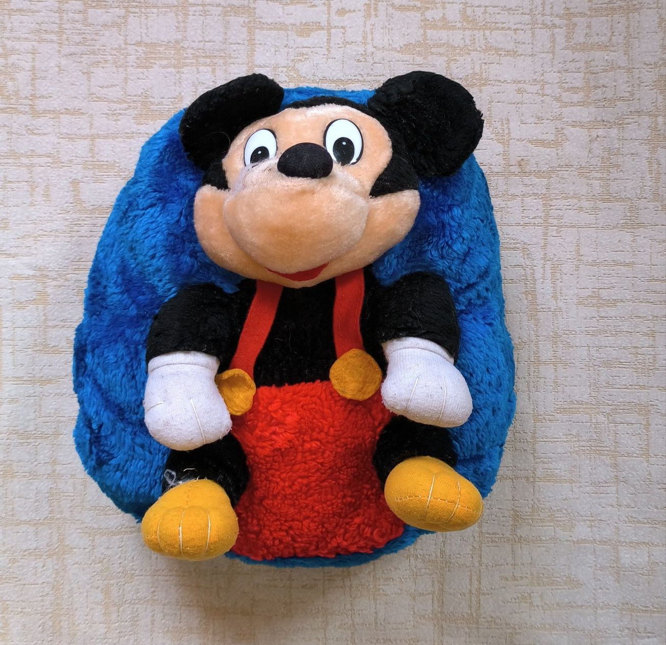 М'яка іграшка подушка Mickey Mouse.