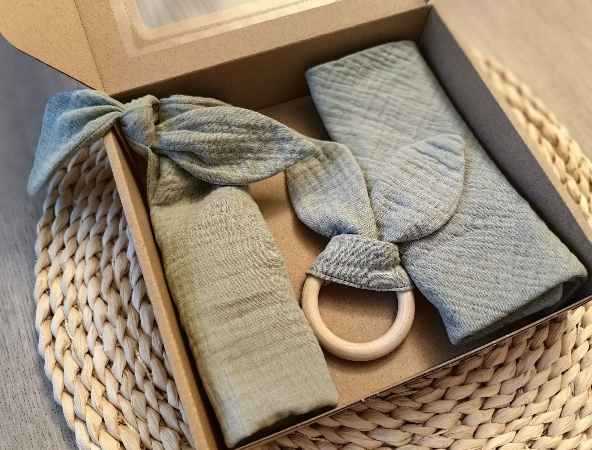 Zestaw baby box muślin hand made chusta, pieluszka, gryzak