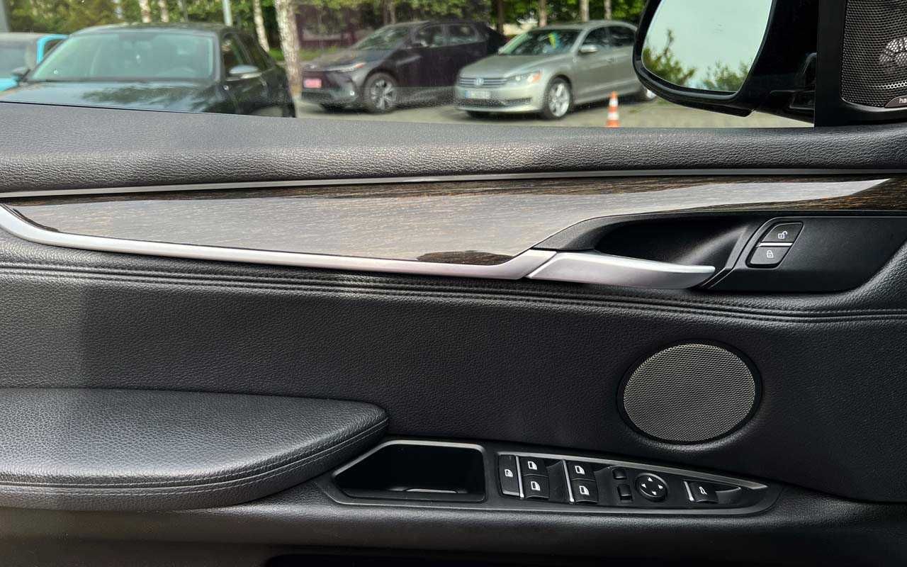BMW X5 2015 року
