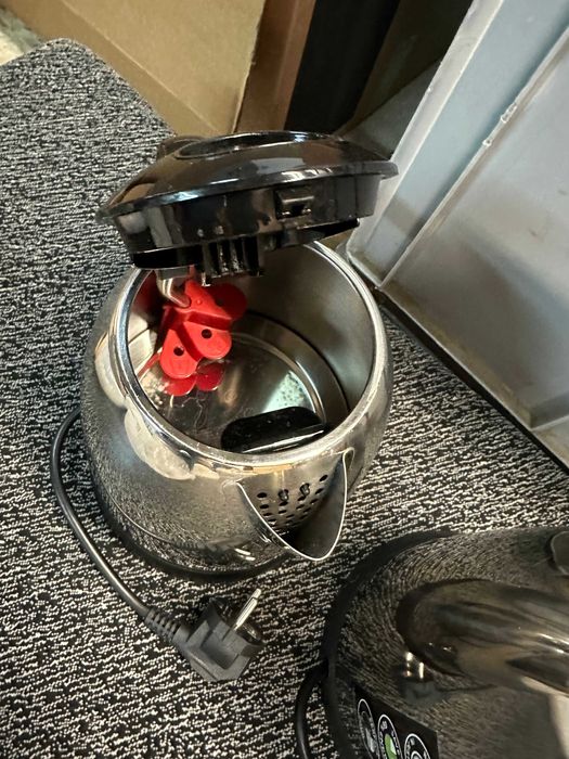 Електрочайник Russell Hobbs 24991-70