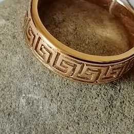 Позолоченное женское кольцо бижутерия р 17