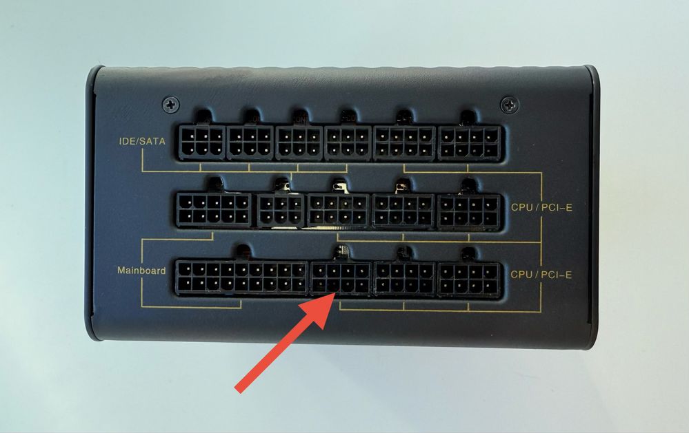 Блок живлення Vinga VPS-650G