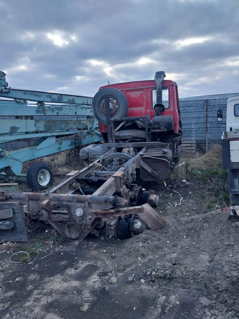 Tatra 815 części