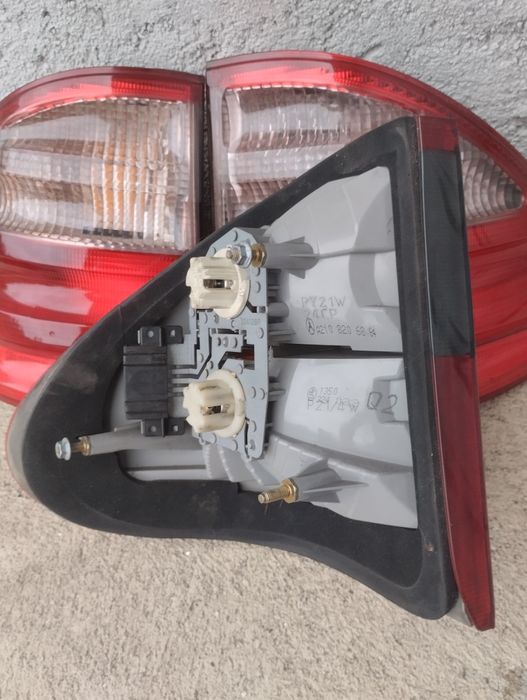 Farolim traseiro Mercedes E modelo W210