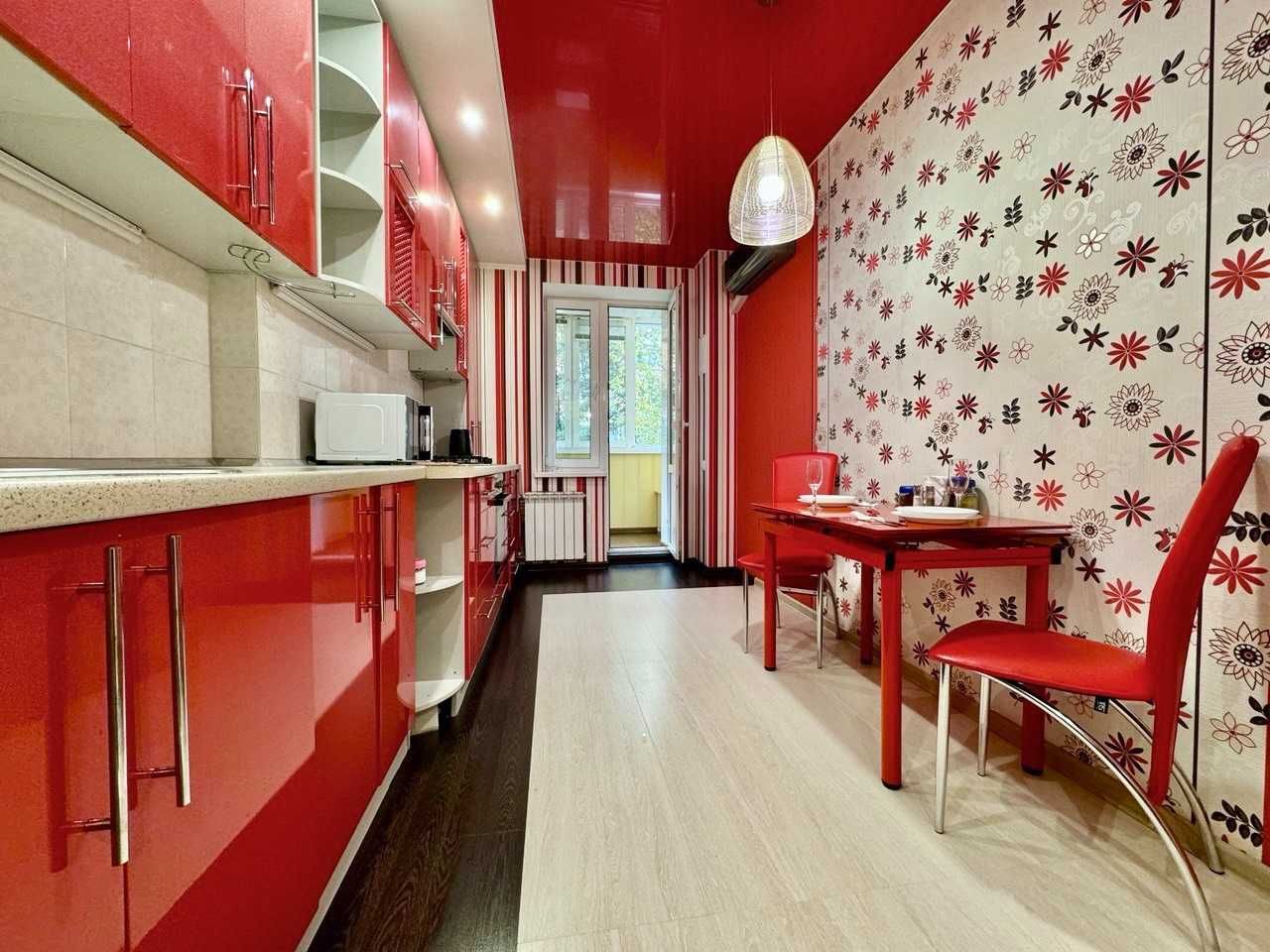 ApartPoltava Неповторні апарт. з КУТОВОЮ ванною поряд стадіону ВОРСКЛА